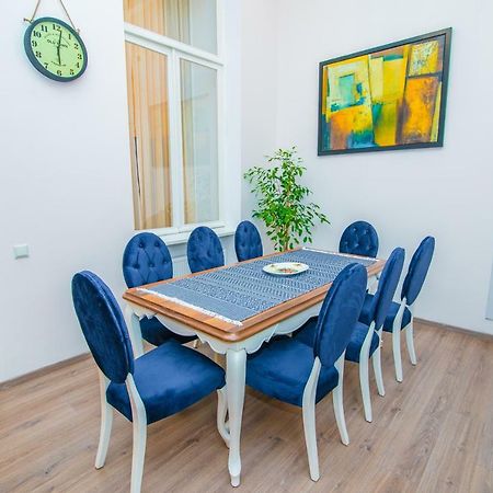 Solo Apartment In City Center Tbilisi Esterno foto