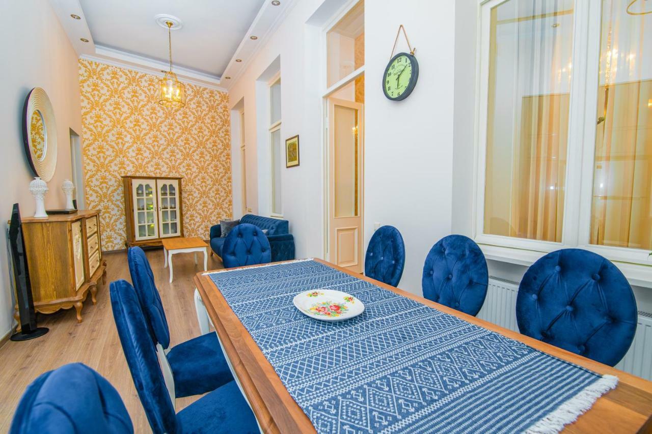 Solo Apartment In City Center Tbilisi Esterno foto
